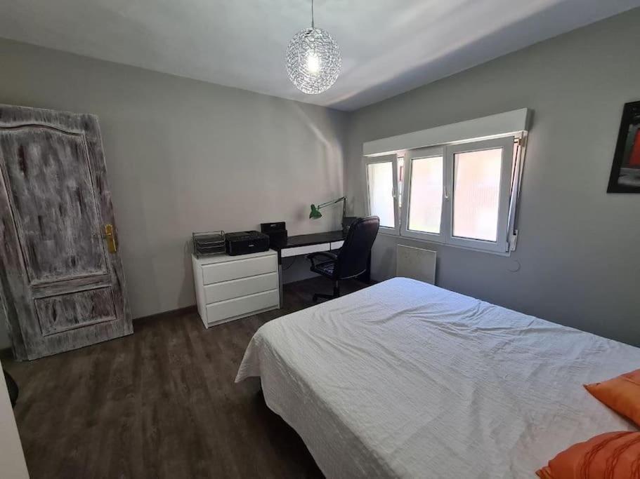A Un Paso De La Playa, Amplio Apartamento Gijón Eksteriør bilde