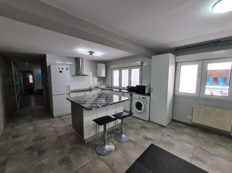 A Un Paso De La Playa, Amplio Apartamento Gijón Eksteriør bilde